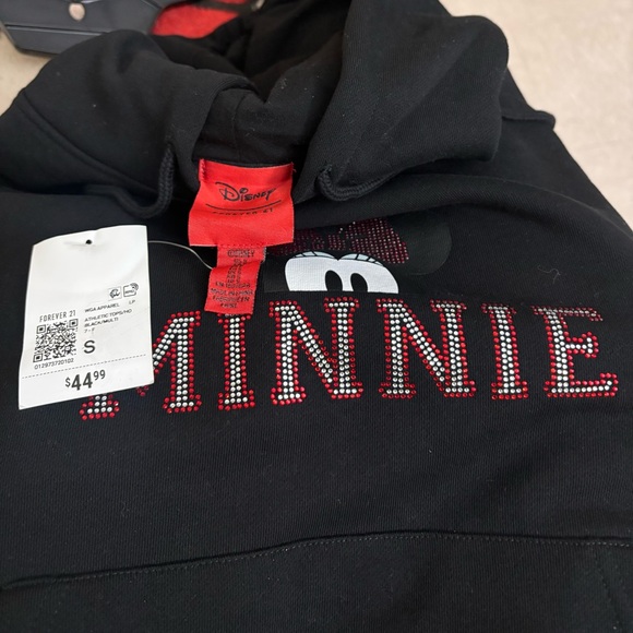 Disney Waist Length Pullover Hoody. Size Small - Picture 4 of 6